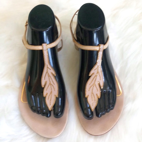 Salvatore Ferragamo Sandals 8.5M - Picture 5 of 8